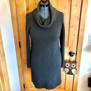 Lou & Grey Sweatshirt Dress - M